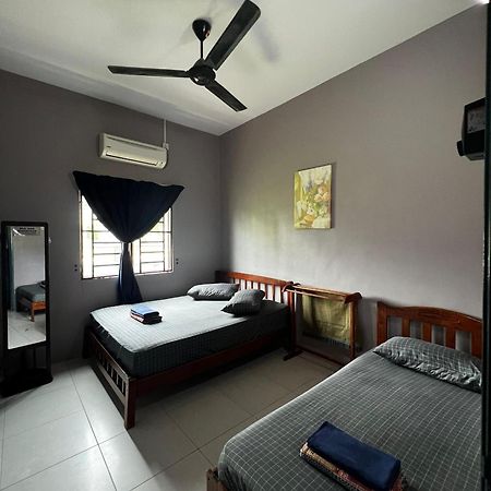 Taiping Homestay Husna Afina Экстерьер фото