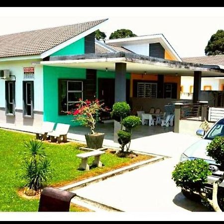 Taiping Homestay Husna Afina Экстерьер фото